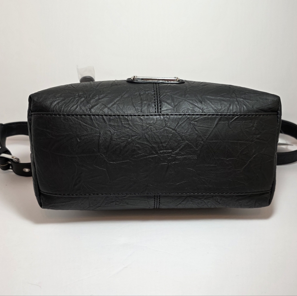 Stone Mountain Leather Shoulder Bag - Adjustable Strap Two-Tone Black and Blush - Picture 9 of 16